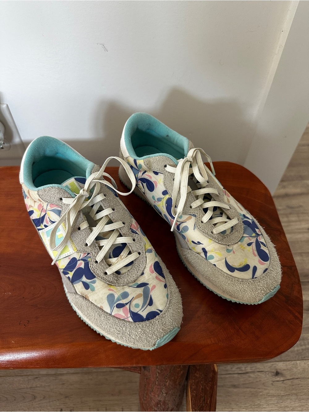 Helly Hansen Women’s Floral Sneakers - Cream, Blue & Teal